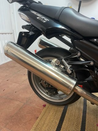Kawasaki ZZR 1400 Negra