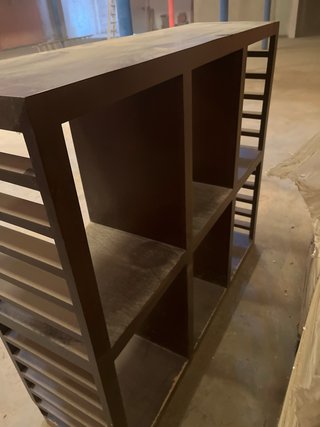 Estantería de madera oscura 140 x 121 x 40