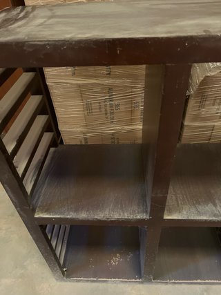 Estantería de madera oscura 140 x 121 x 40