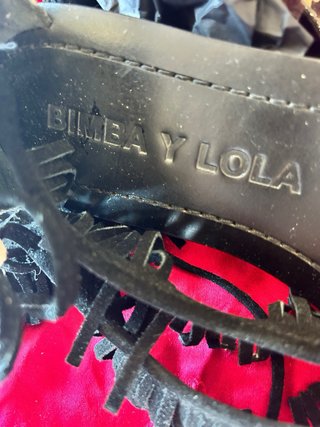 Sandalias Bimba y Lola con flecos