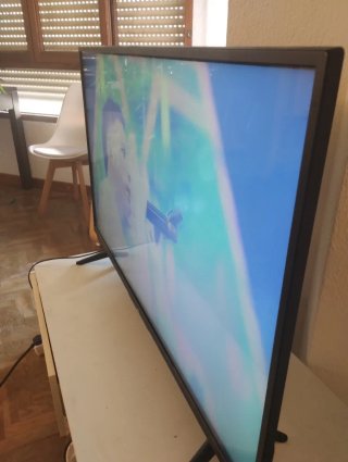 Smart TV 43' con control