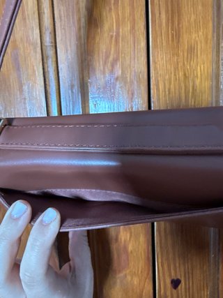 Bolso Primark marrón con detalles dorados