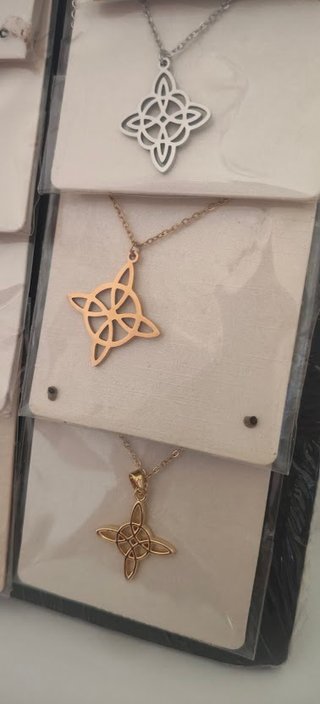 Colgante Cruz Medieval Acero con Cadena