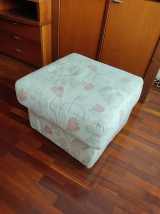 Reposapiés de tela beige y rosa