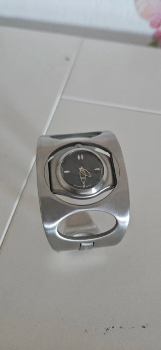 Reloj Brazalete Swatch Mujer  Negro acero