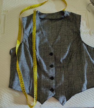 Traje de chaqueta y falda a cuadros