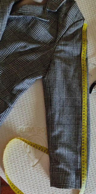 Traje de chaqueta y falda a cuadros