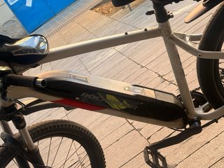 Bicicleta eléctrica con 2 baterías