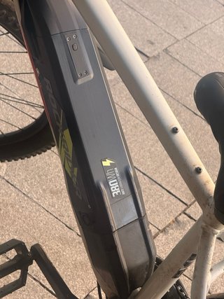 Bicicleta eléctrica con 2 baterías