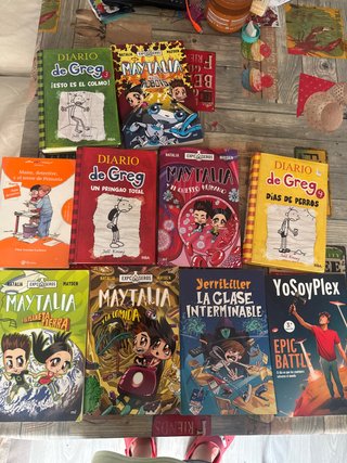 Lote de libros de youtubers