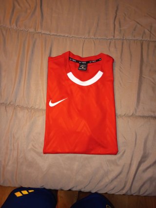 Camiseta Nike Roja