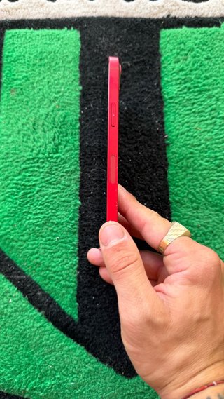 iPhone 13 128GB Rojo Incluye cargador!