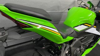 Kawasaki ZX 4RR Versión 2023