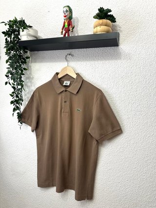 Polo Lacoste Marrón talla M slim fit