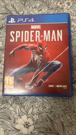 PS4 Slim + 10 Juegos + 2 Mandos + Cascos