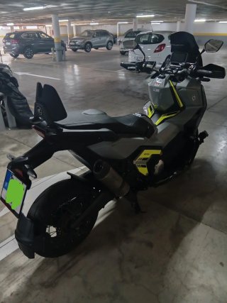 Honda X-ADV Gris/Amarillo año