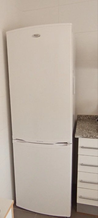 Nevera ,marca Whirlpool