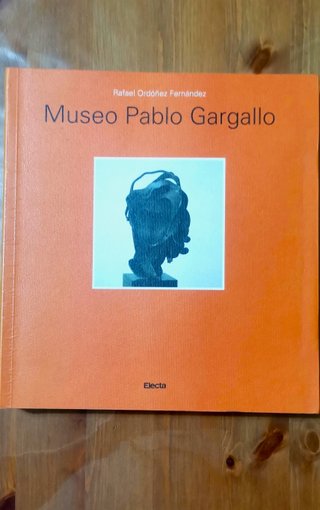Libros de diferentes temáticas, casi nuevos