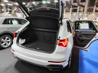 Audi Q3 2.0 TDI 150 Black Edition SLine