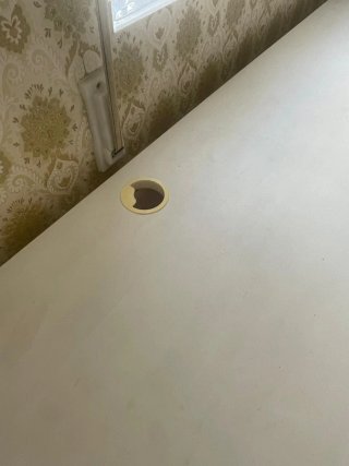 Escritorio de madera blanco