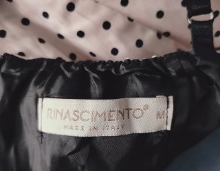 Abito Rinascimento pois e rose nere.