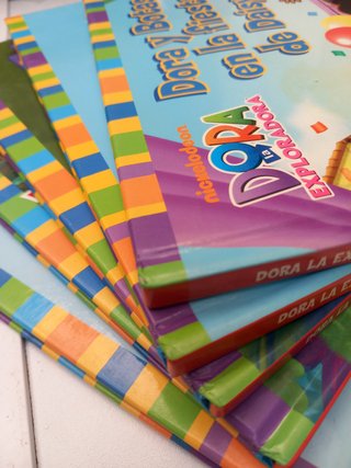 Lote 5 libros DORA LA EXPLORADORA.