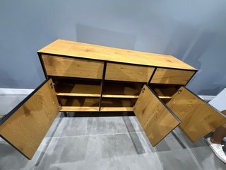 Mueble de salón/oficina madera y metal
