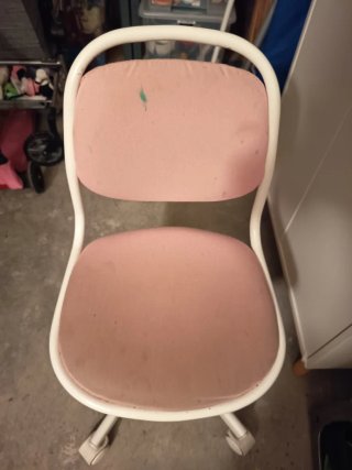 Silla infantil con ruedas rosa