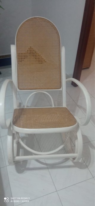 Mecedora madera y mimbre