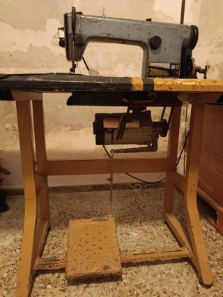 Máquina de coser antigua para zapatos