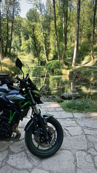Se vende Kawasaki Z650 del año 2024