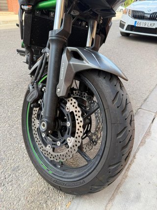 Se vende Kawasaki Z650 del año 2024