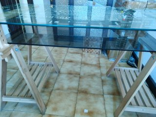 Mesa escritorio cristal IKEA