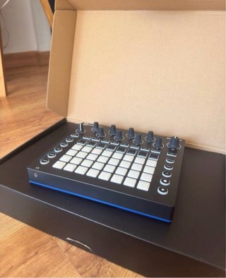Novation Circuit Groovebox Negra