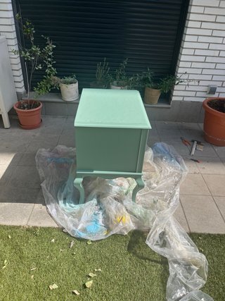 Mueble auxiliar turquesa restaurado