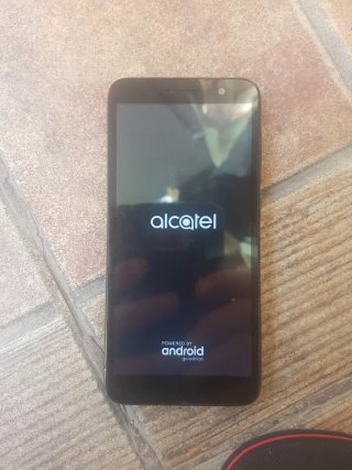 2 mobiles..LG de orange 1 sim , y Alcatel 2 Sim