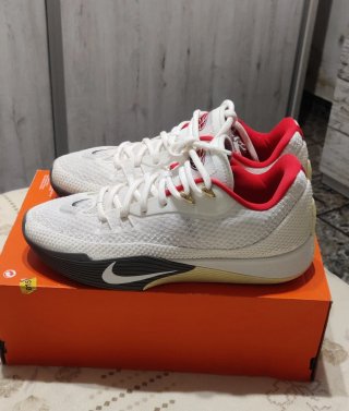 NIKE TALLA 45 NUEVAS