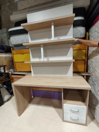 Escritorio con estantería y cajones 640613971