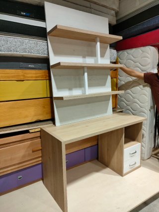 Escritorio con estantería y cajones 640613971