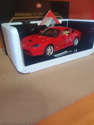 Ferrari 550 Maranello Bburago scala da 1/18