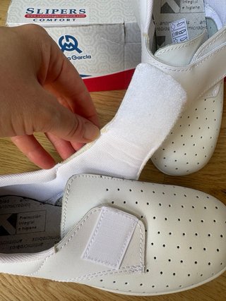 Bata de laboratorio T S y zapatos T 36 sanitario.