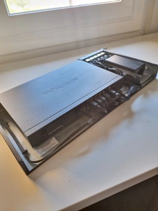 SonicWall TZ600 Firewall con anclaje para rack