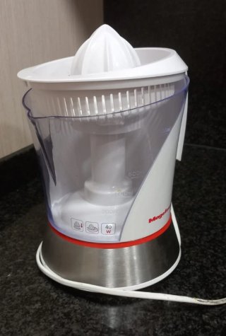 Exprimidor eléctrico