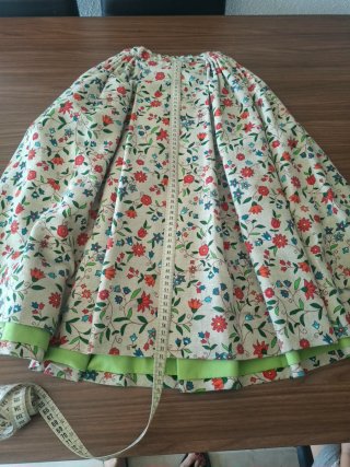 Traje de faena alicantino niña 5 , 6 años
