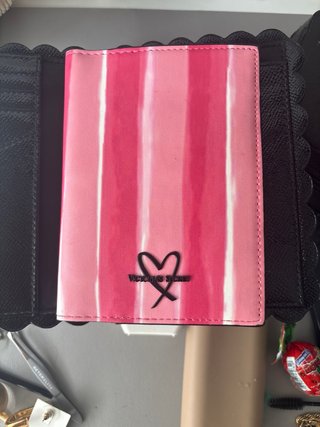 Porta Pasaportes Victoria’s Secret Originales nuev