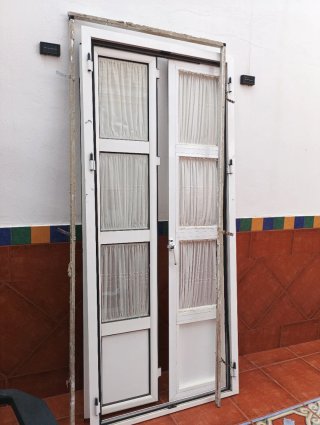 Puerta de paso de aluminio