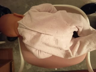 Muñeco bebé con chupete y pijama y complementos