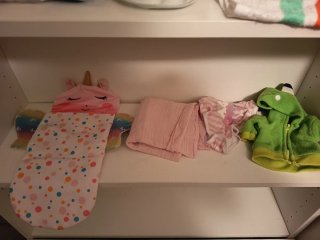 Muñeco bebé con chupete y pijama y complementos