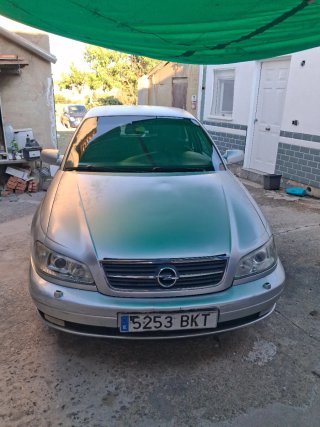 Opel Omega 2000