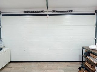 Puerta de garaje automática. 4,70x2,40metros
